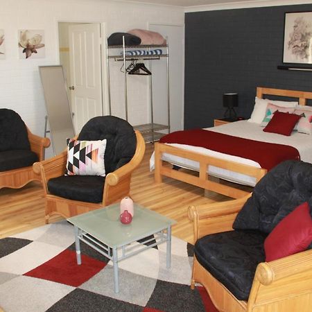 Salamander Beach Accommodation - Adults Only Salamander Bay Ngoại thất bức ảnh